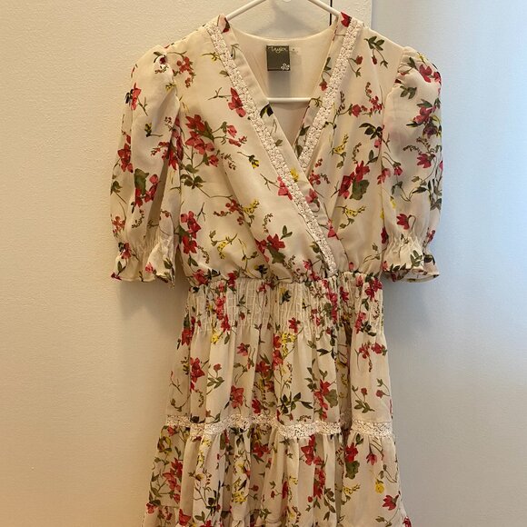 Taylor Floral Dress Size 4 - Picture 1 of 2